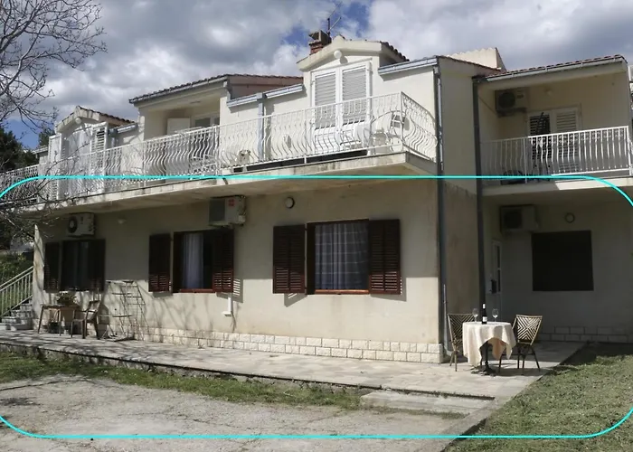 Διαμέρισμα Beachfront Drazen With Patio & Parking Σπλιτ