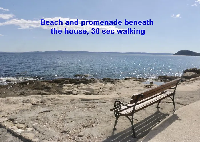 Διαμέρισμα Beachfront Drazen With Patio & Parking Σπλιτ