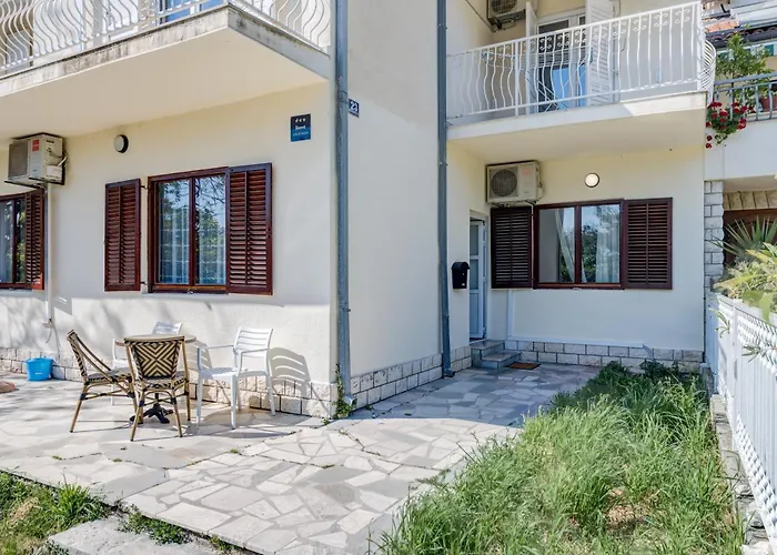 Beachfront Drazen With Patio & Parking Διαμέρισμα Σπλιτ