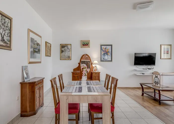 Διαμέρισμα Beachfront Drazen With Patio & Parking Σπλιτ