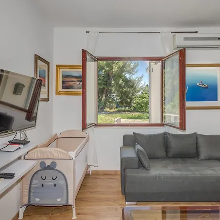 דירה Beachfront Drazen With Patio & Parking *